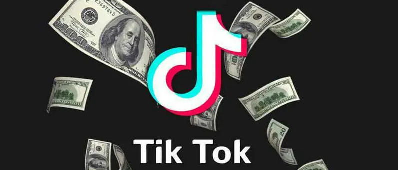 Làm kênh TikTok, livestream bán hàng: Nghề tay trái giúp công nhân xoay xở mưu sinh