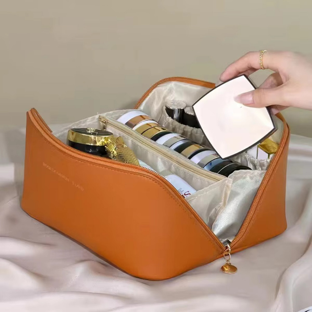 Travel Tas Kosmetik Pouch Make Up Dompet Tempat Skincare Wanita Organizer Kulit PU Sintetis Premium Anti Air Waterproof Kapasitas Besar Jumbo Sekat Multifungsi Serbaguna Aesthetic Elegan Modis Praktis Tebal Wadah Alat Kecantikan Rose Of No Mans Land