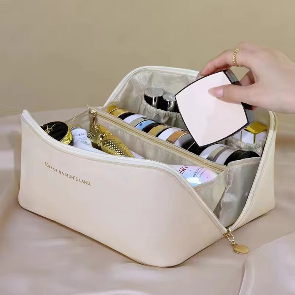 Travel Tas Kosmetik Pouch Make Up Dompet Tempat Skincare Wanita Organizer Kulit PU Sintetis Premium Anti Air Waterproof Kapasitas Besar Jumbo Sekat Multifungsi Serbaguna Aesthetic Elegan Modis Praktis Tebal Wadah Alat Kecantikan Rose Of No Mans Land