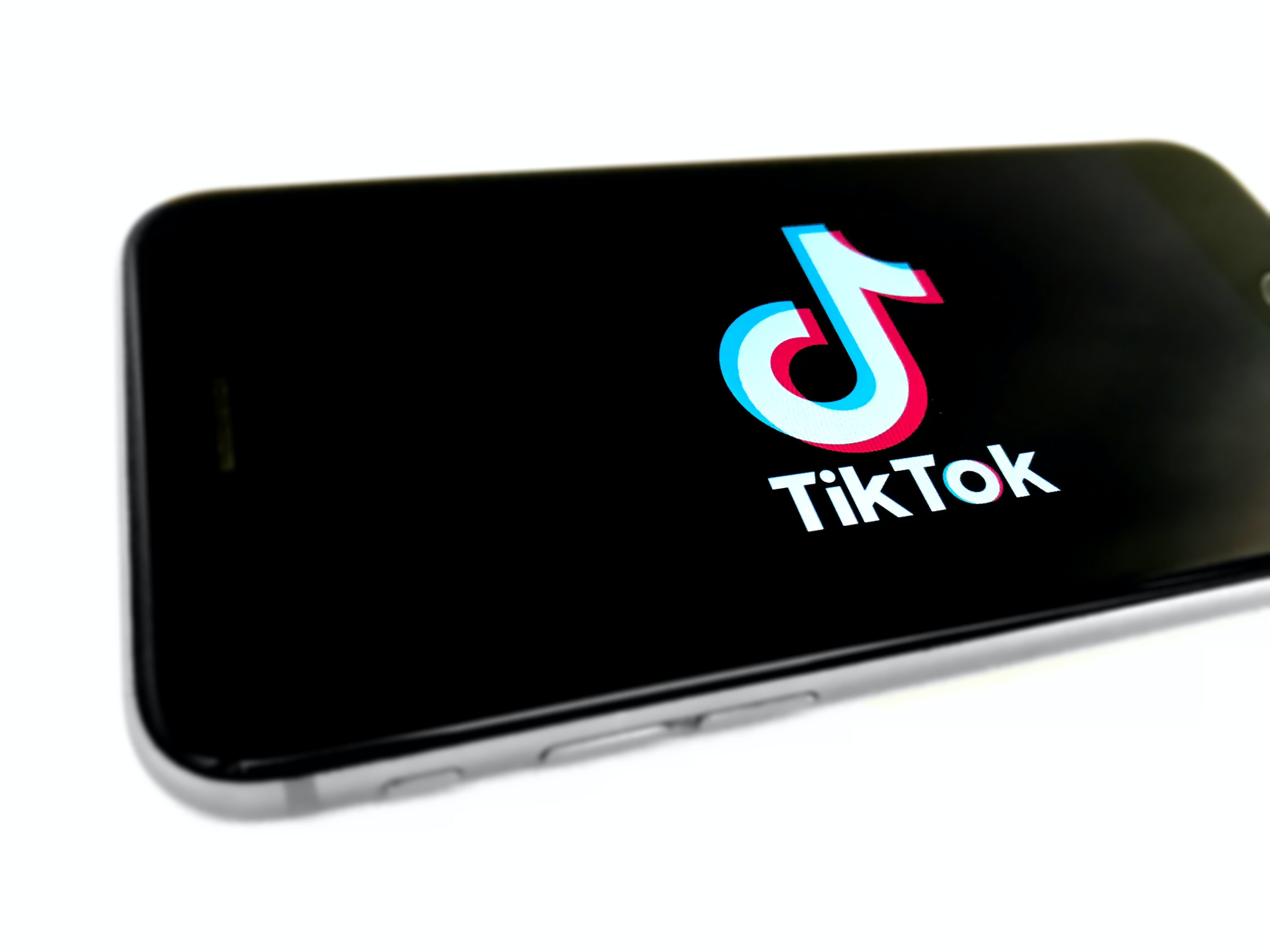 Viral! Tiktok Shop Media Sosial Commerce yang Lagi Trend