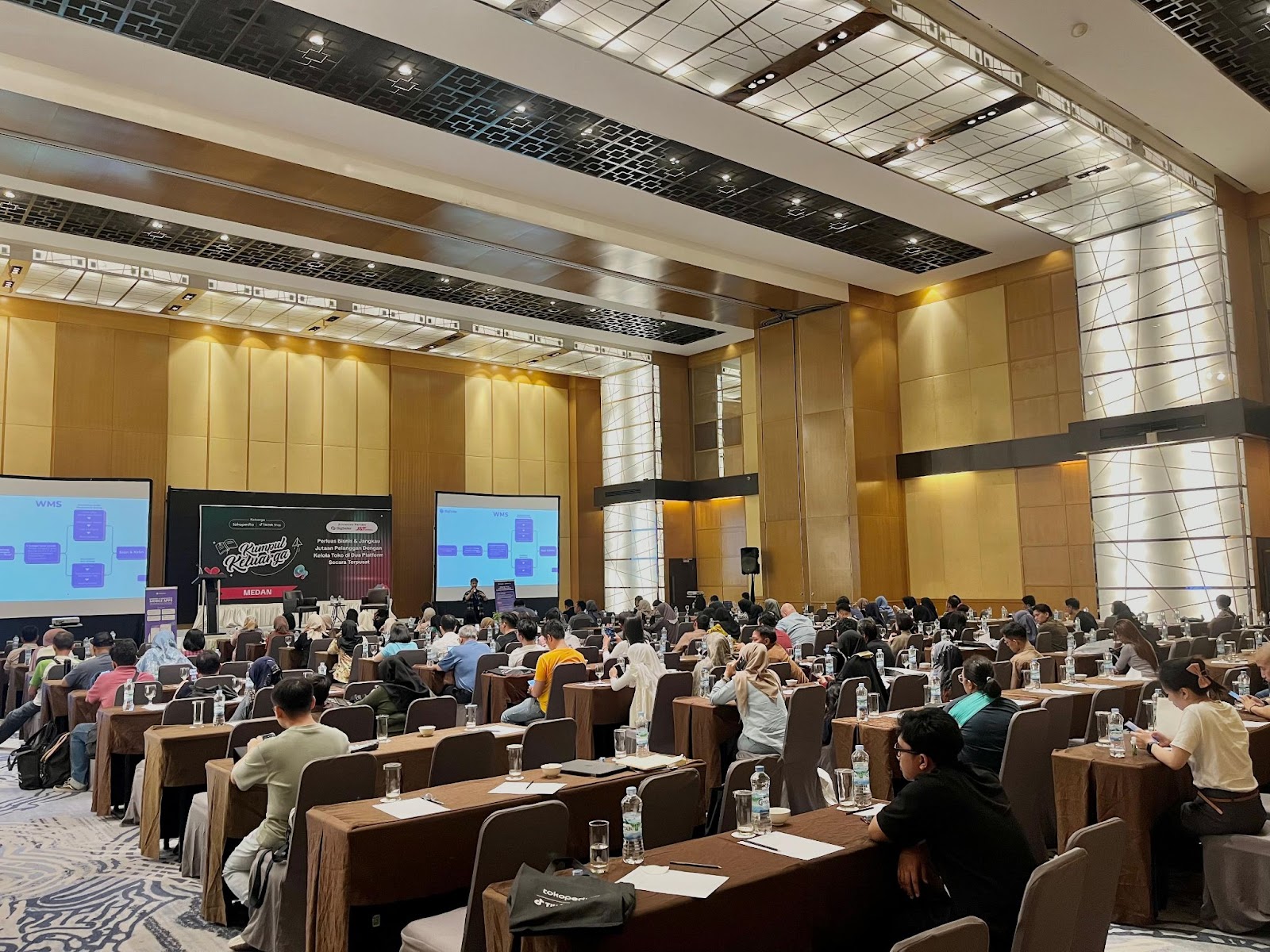 kumpul keluarga event medan